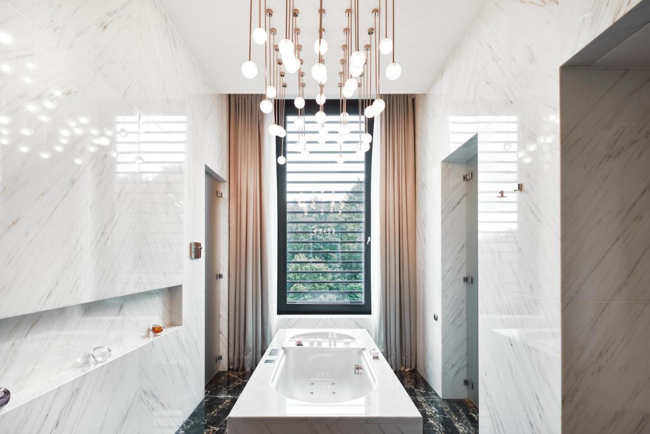 Presidential Suite Maestro